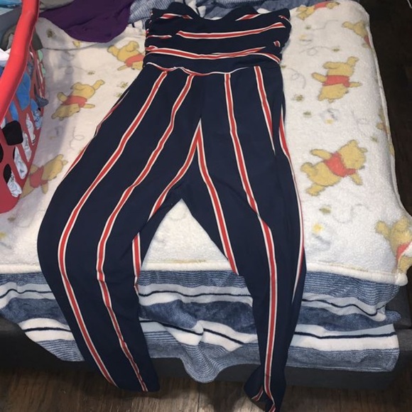 clothes - Picture 3 of 7